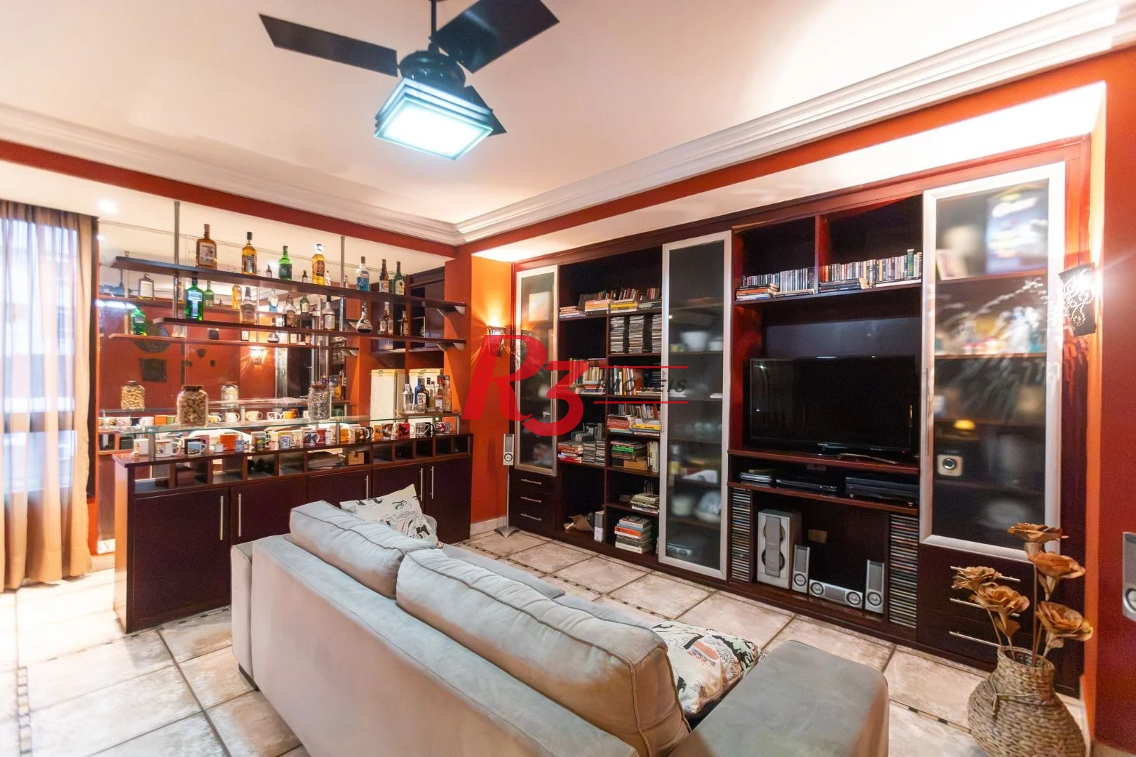 Casa com 3 dormitórios à venda, 242 m² por R$ 2.100.000,00 - Embaré - Santos/SP