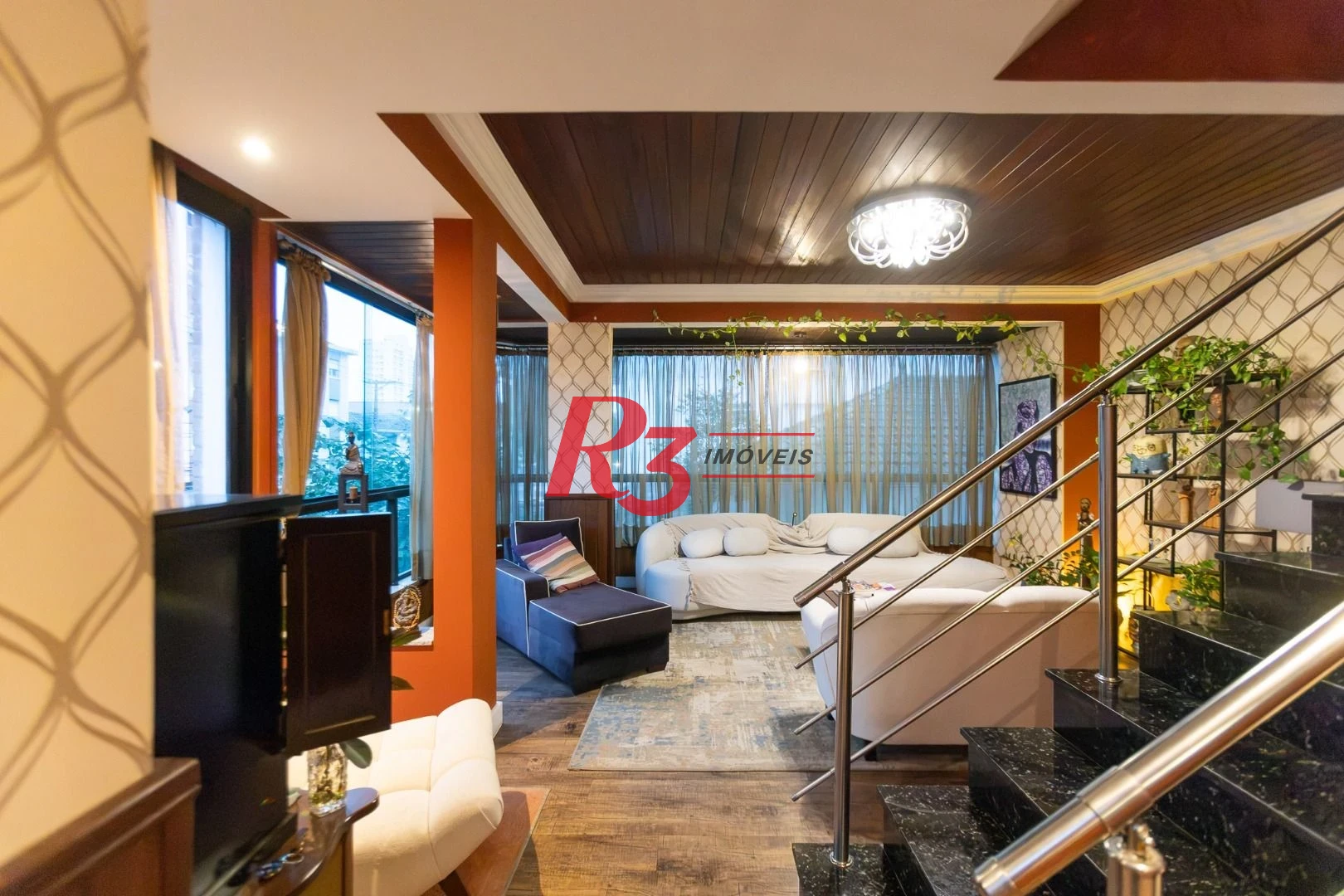 Casa com 3 dormitórios à venda, 242 m² por R$ 2.100.000,00 - Embaré - Santos/SP