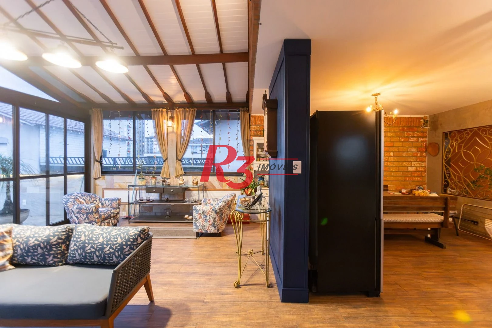 Casa com 3 dormitórios à venda, 242 m² por R$ 2.100.000,00 - Embaré - Santos/SP