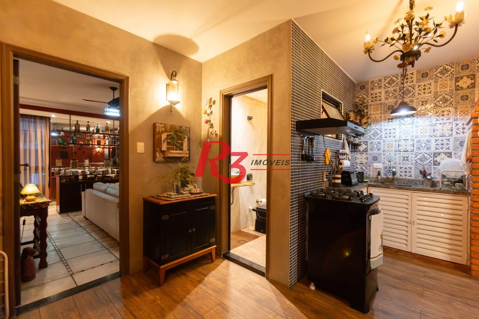 Casa com 3 dormitórios à venda, 242 m² por R$ 2.100.000,00 - Embaré - Santos/SP