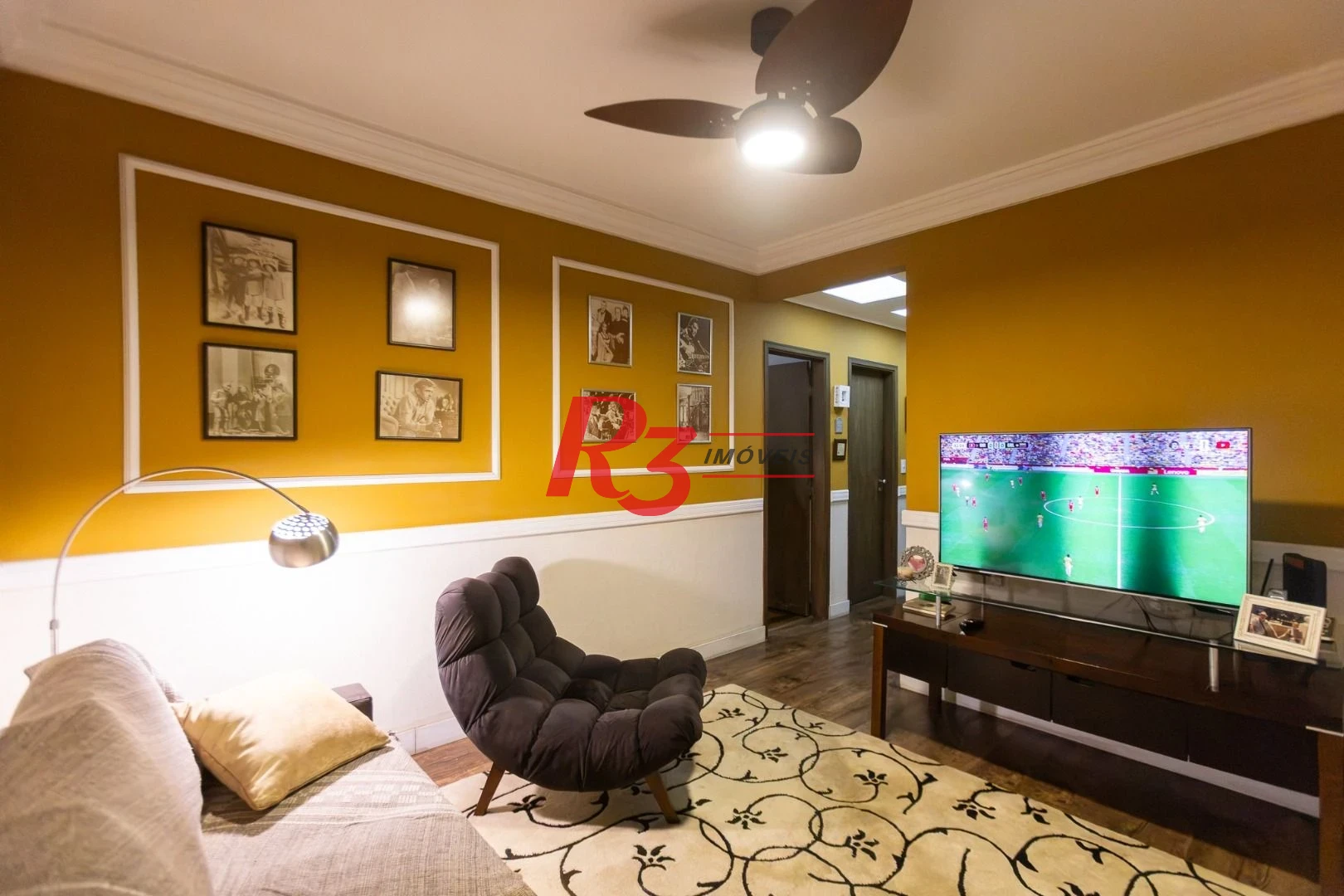 Casa com 3 dormitórios à venda, 242 m² por R$ 2.100.000,00 - Embaré - Santos/SP