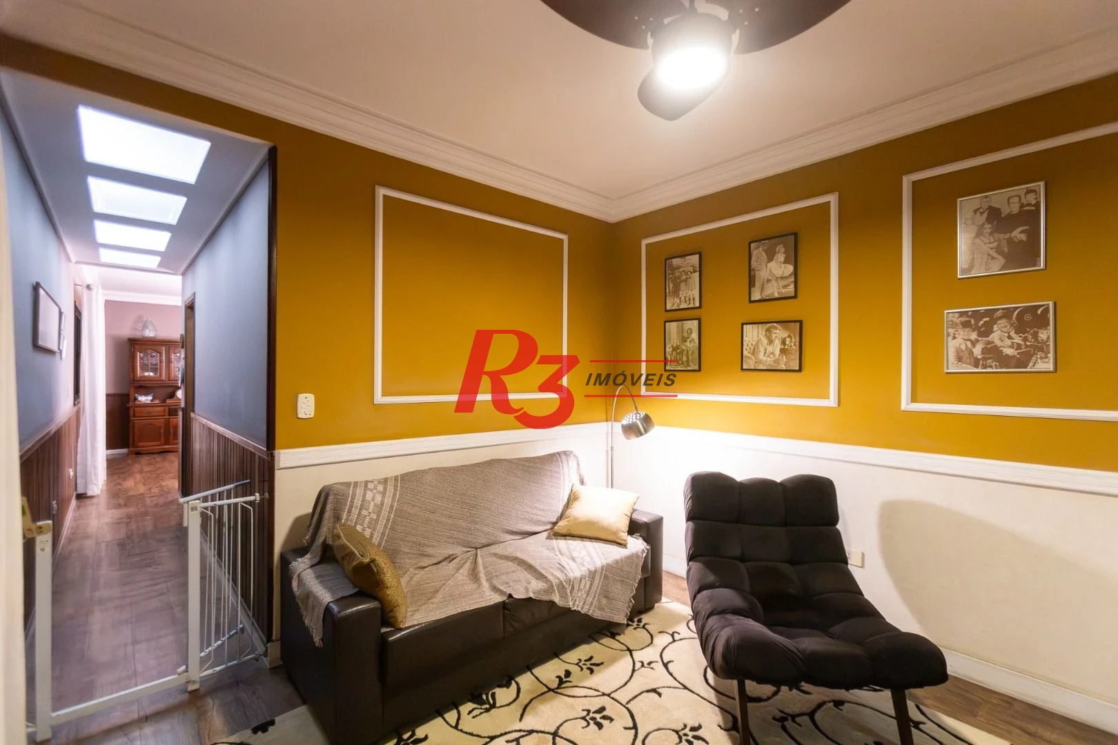 Casa com 3 dormitórios à venda, 242 m² por R$ 2.100.000,00 - Embaré - Santos/SP
