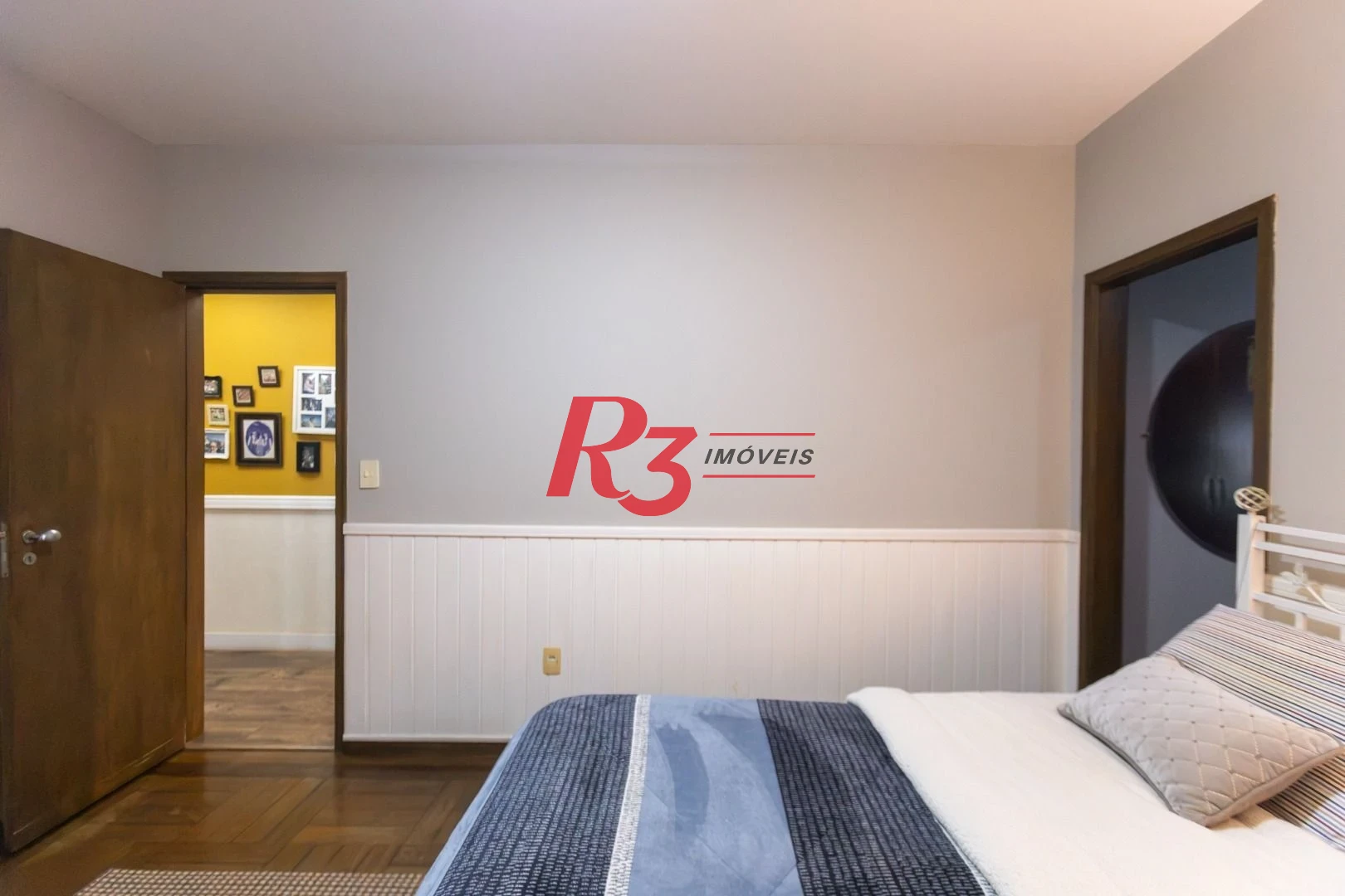 Casa com 3 dormitórios à venda, 242 m² por R$ 2.100.000,00 - Embaré - Santos/SP