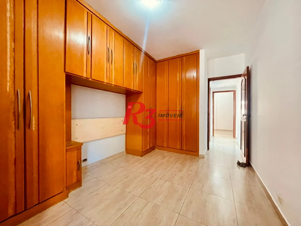 Apartamento com 2 dormitórios à venda, 75 m² por R$ 695.000,00 - Gonzaga - Santos/SP