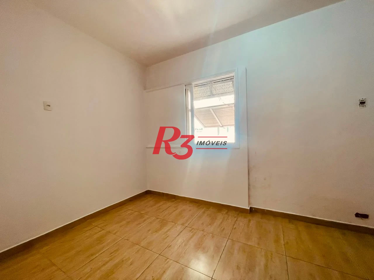 Apartamento com 2 dormitórios à venda, 75 m² por R$ 695.000,00 - Gonzaga - Santos/SP
