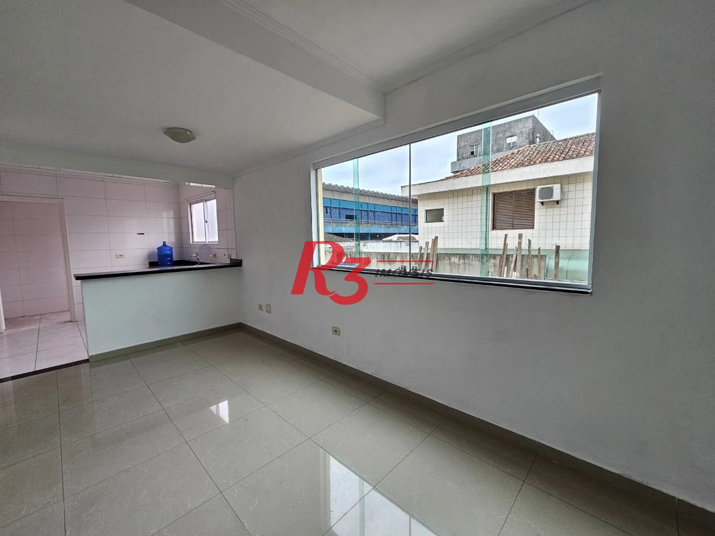 Village com 2 dormitórios para alugar, 110 m² por R$ 3.700,00/mês - Marapé - Santos/SP