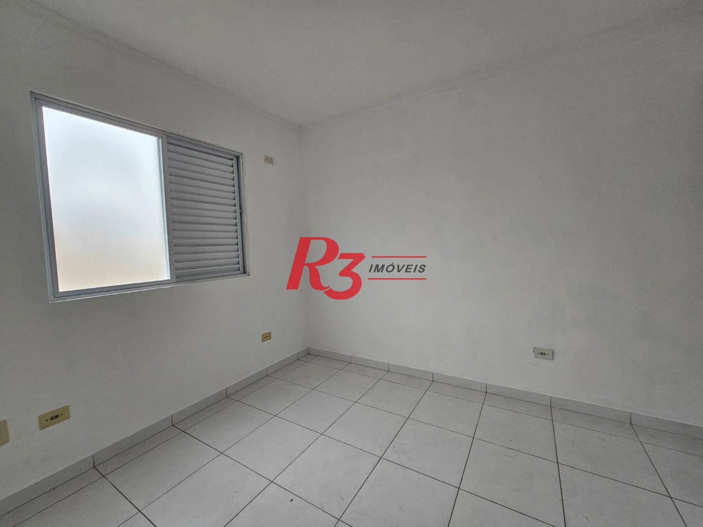 Village com 2 dormitórios para alugar, 110 m² por R$ 3.700,00/mês - Marapé - Santos/SP