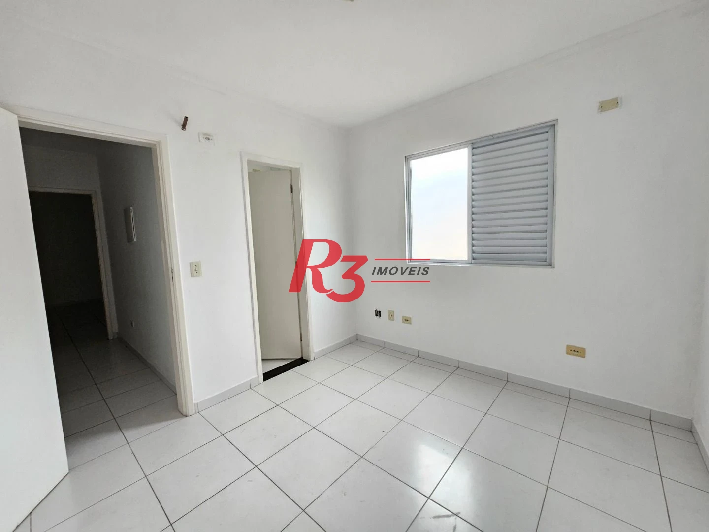 Village com 2 dormitórios para alugar, 110 m² por R$ 3.700,00/mês - Marapé - Santos/SP