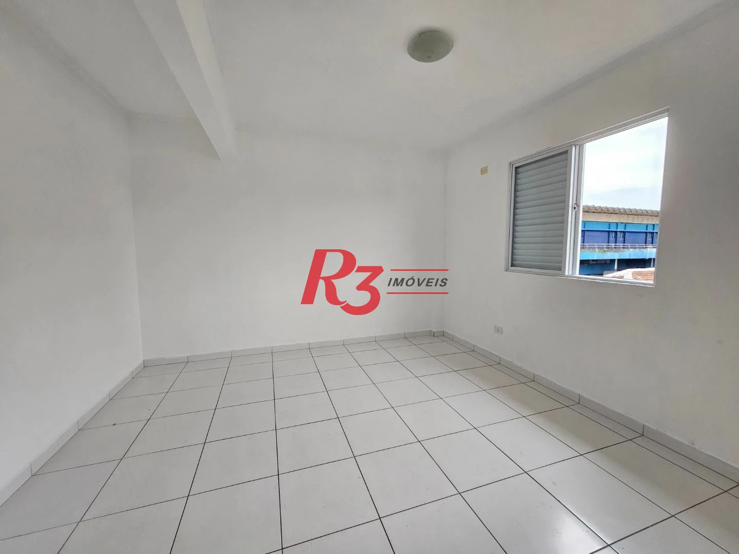 Village com 2 dormitórios para alugar, 110 m² por R$ 3.700,00/mês - Marapé - Santos/SP