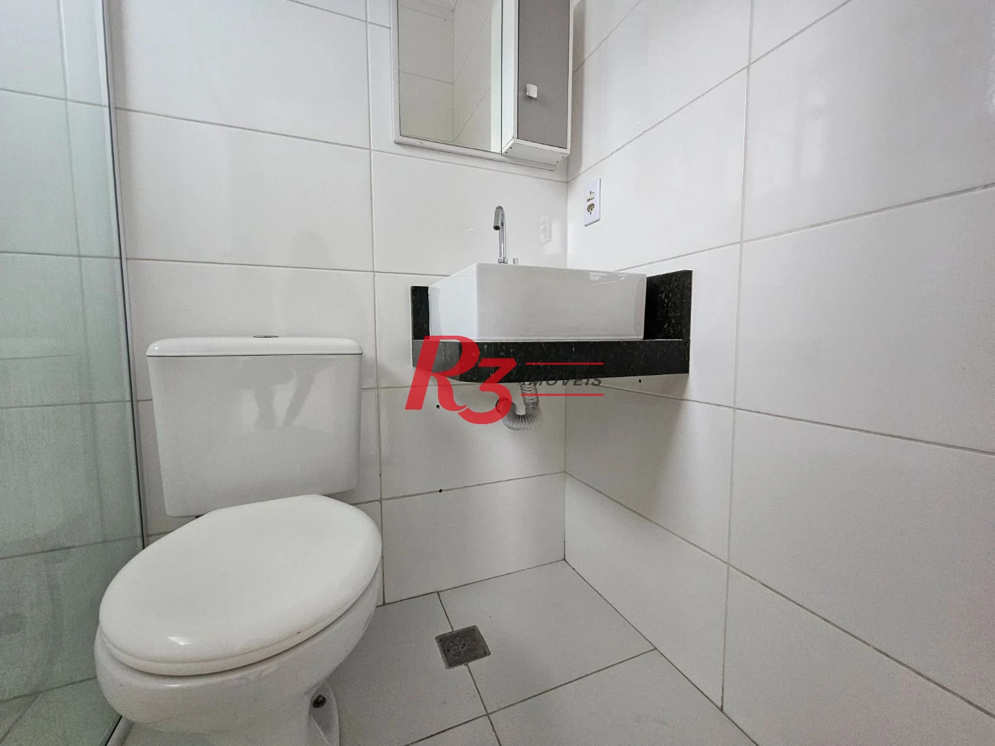 Village com 2 dormitórios para alugar, 110 m² por R$ 3.700,00/mês - Marapé - Santos/SP