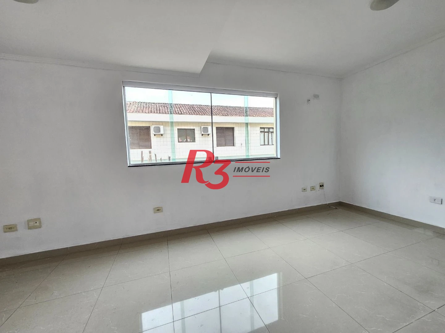 Village com 2 dormitórios para alugar, 110 m² por R$ 3.700,00/mês - Marapé - Santos/SP