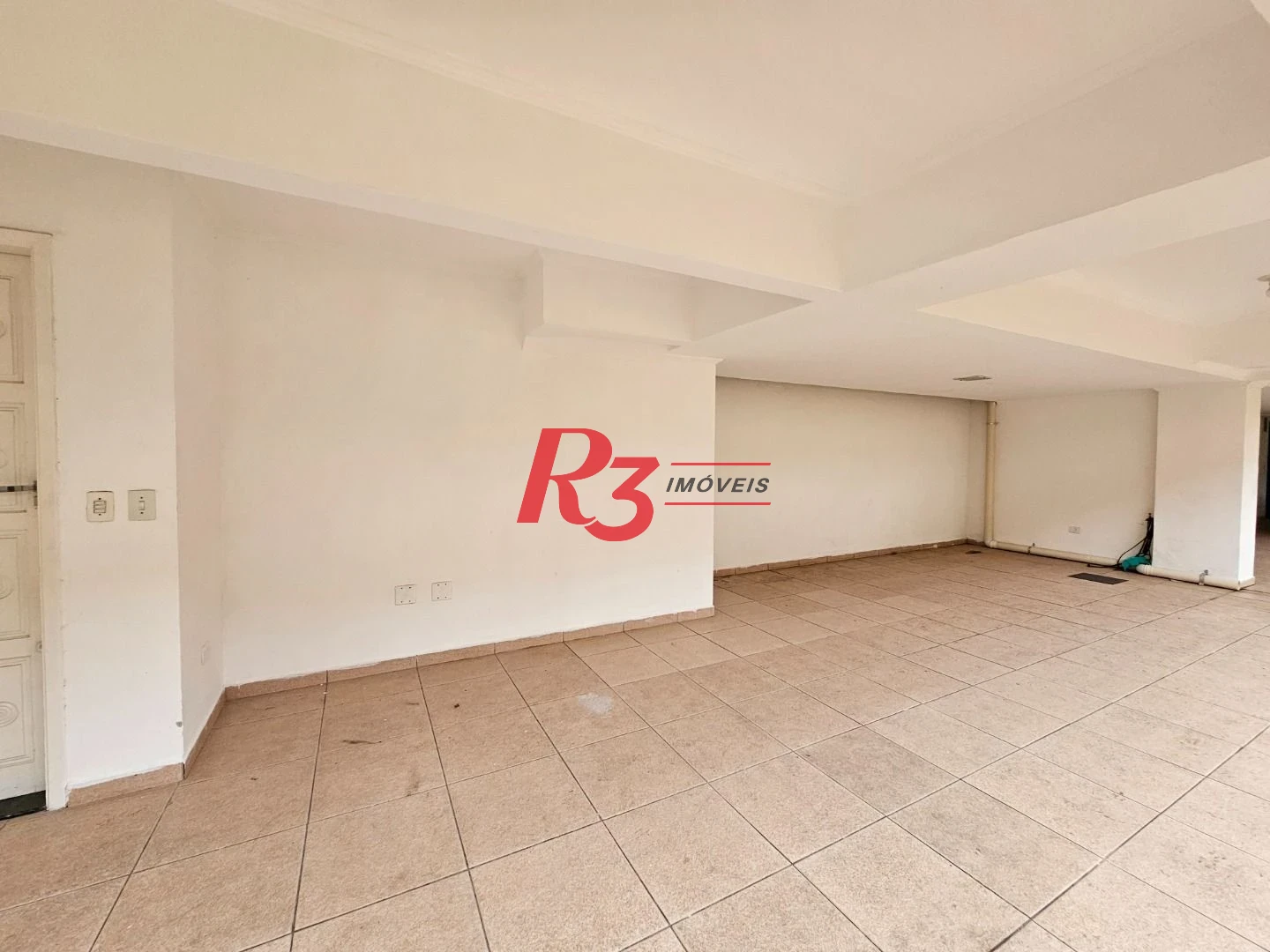 Village com 2 dormitórios para alugar, 110 m² por R$ 3.700,00/mês - Marapé - Santos/SP