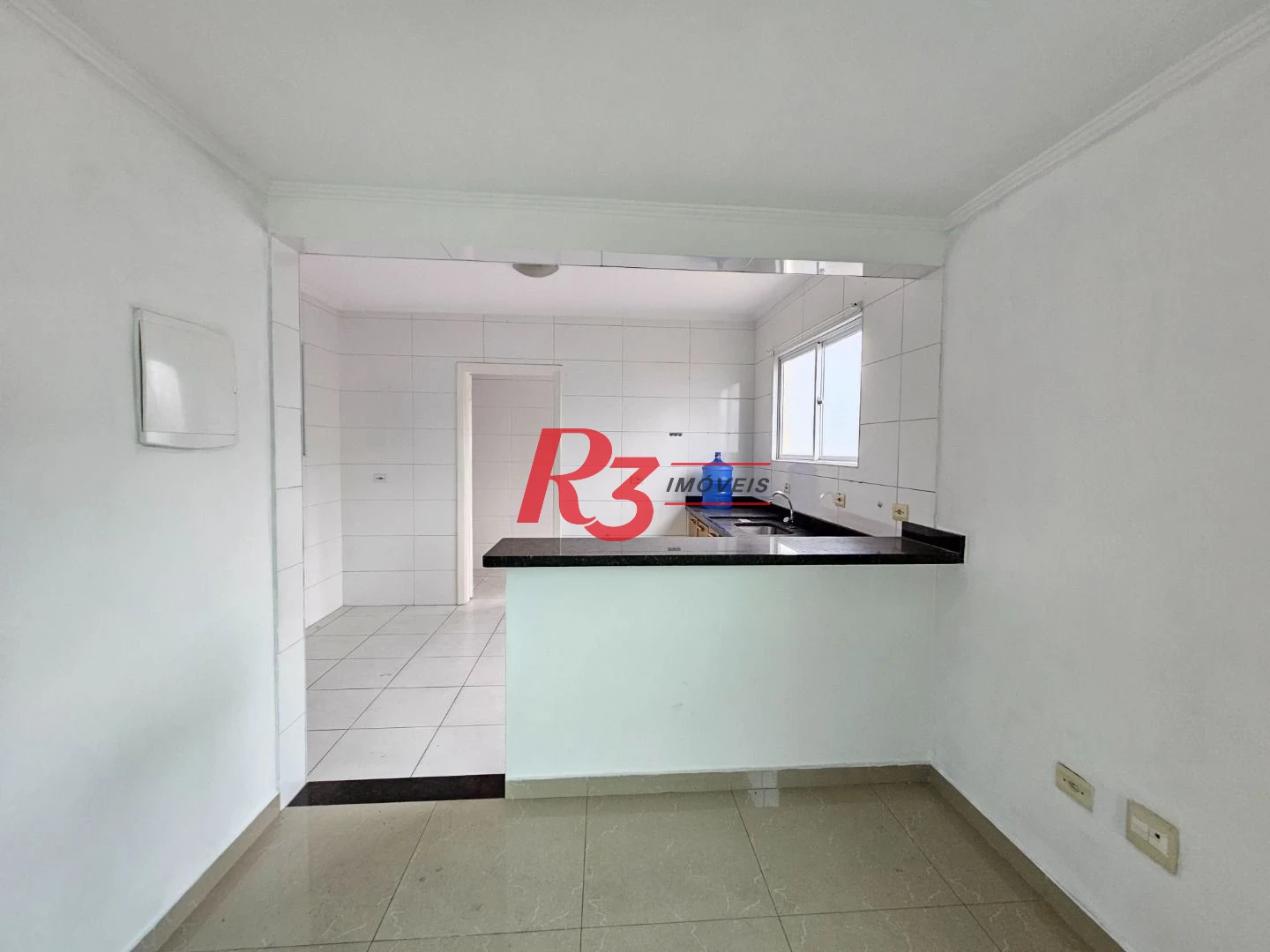 Village com 2 dormitórios para alugar, 110 m² por R$ 3.700,00/mês - Marapé - Santos/SP