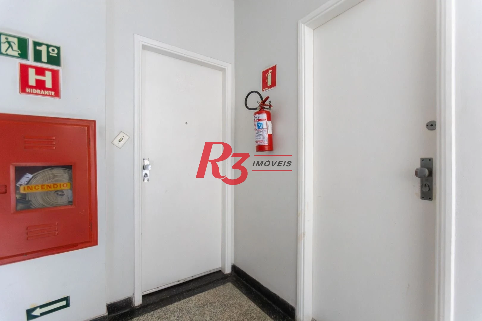 Apartamento com 2 dormitórios à venda, 66 m² por R$ 499.000,00 - Estuário - Santos/SP