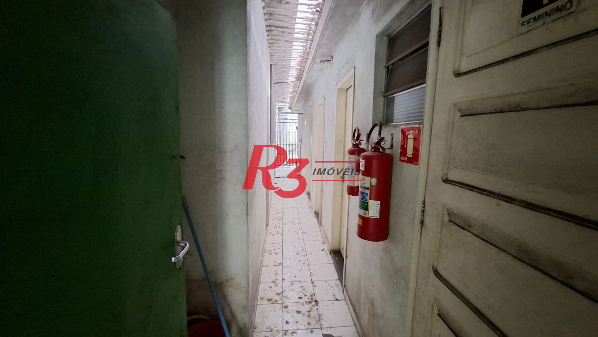 Galpão, 180 m² - venda por R$ 300.000,00 ou aluguel por R$ 3.000,00/mês - Centro - Santos/SP