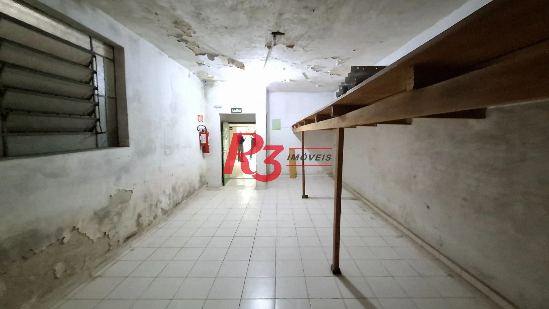 Galpão, 180 m² - venda por R$ 300.000,00 ou aluguel por R$ 3.000,00/mês - Centro - Santos/SP