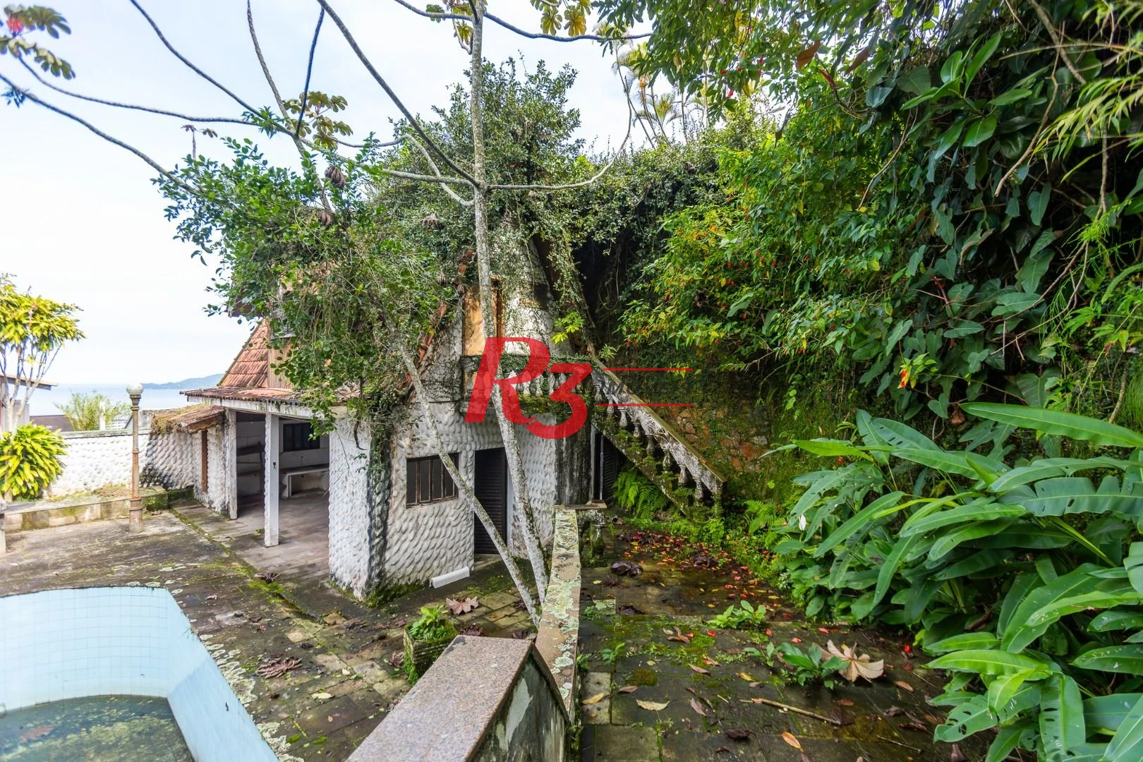 Casa com 4 dormitórios à venda, 516 m² por R$ 6.400.000,00 - Marapé - Santos/SP