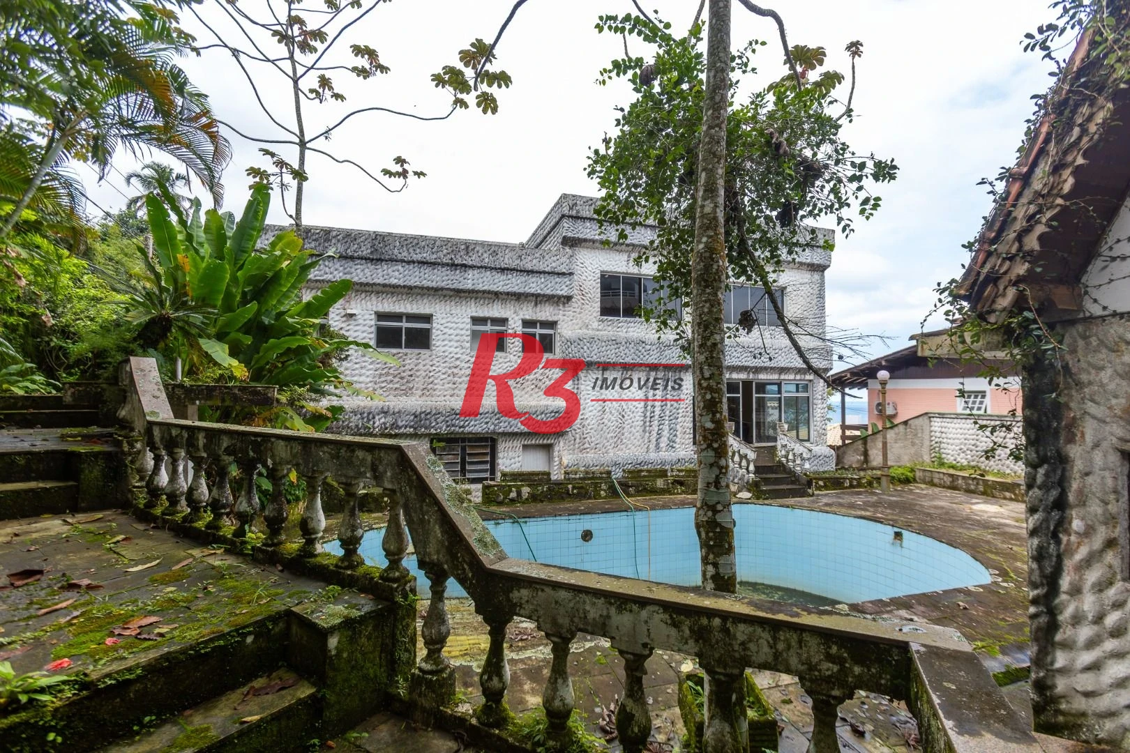 Casa com 4 dormitórios à venda, 516 m² por R$ 6.400.000,00 - Marapé - Santos/SP