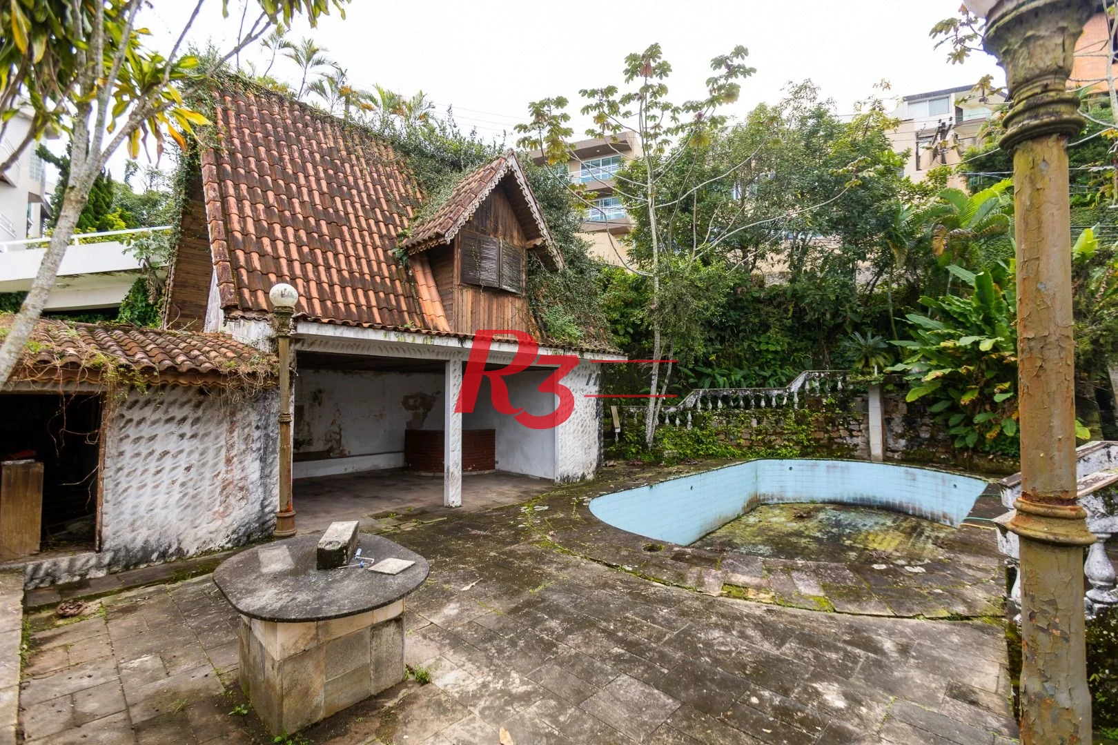 Casa com 4 dormitórios à venda, 516 m² por R$ 6.400.000,00 - Marapé - Santos/SP