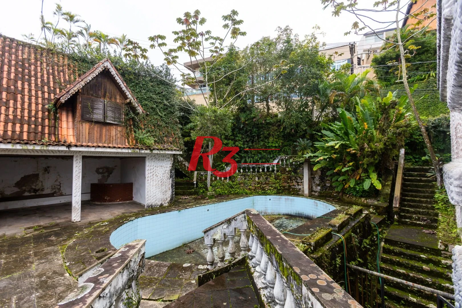 Casa com 4 dormitórios à venda, 516 m² por R$ 6.400.000,00 - Marapé - Santos/SP