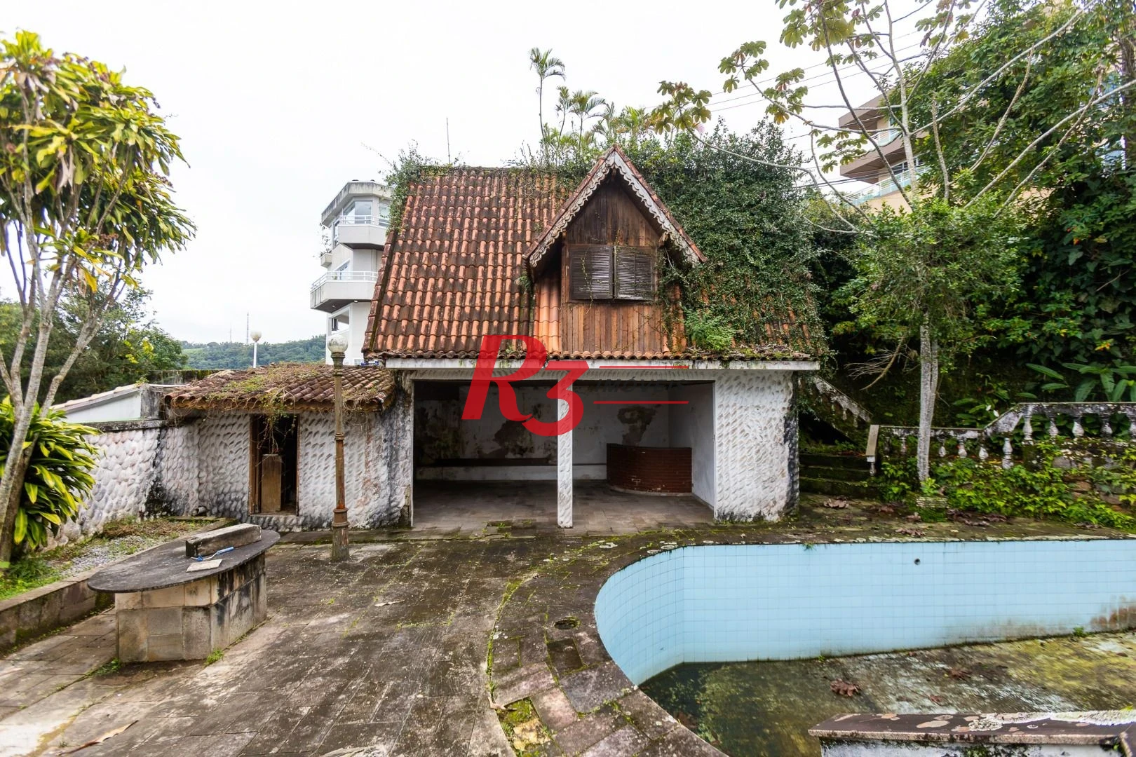 Casa com 4 dormitórios à venda, 516 m² por R$ 6.400.000,00 - Marapé - Santos/SP