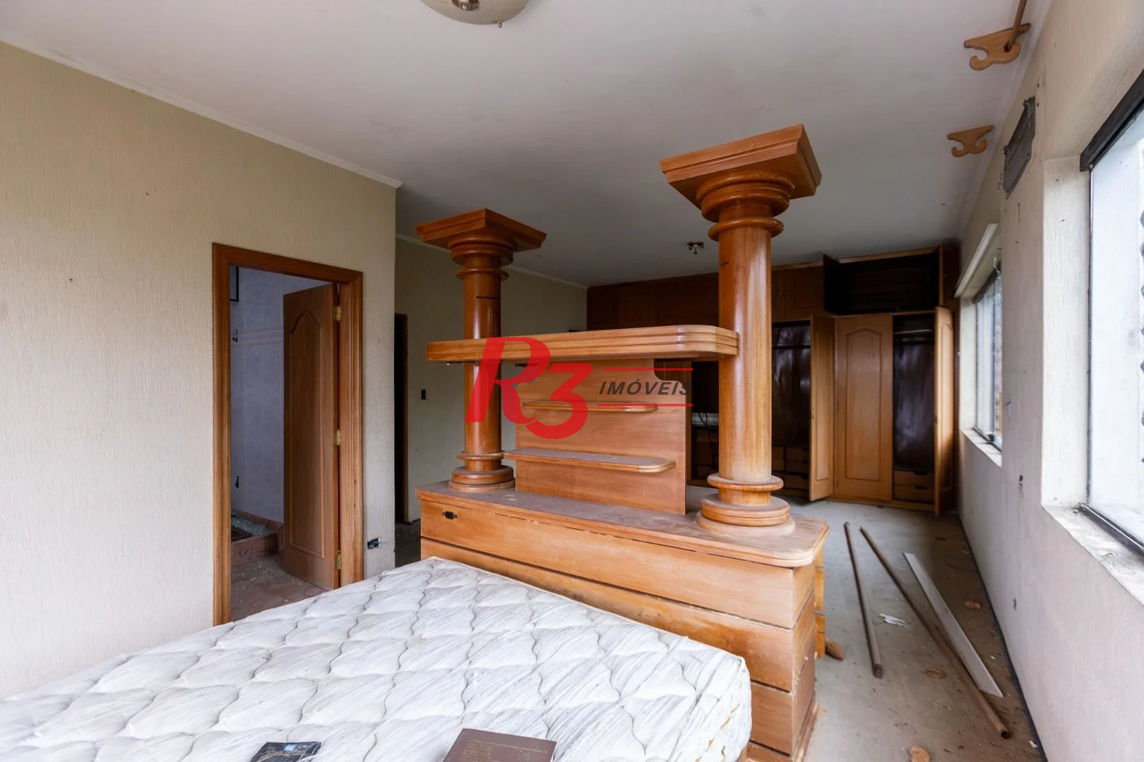 Casa com 4 dormitórios à venda, 516 m² por R$ 6.400.000,00 - Marapé - Santos/SP