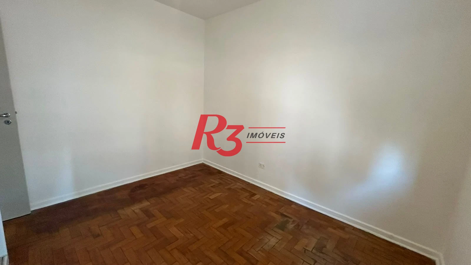 Apartamento com 3 dormitórios à venda, 145 m² por R$ 790.000,00 - Boqueirão - Santos/SP