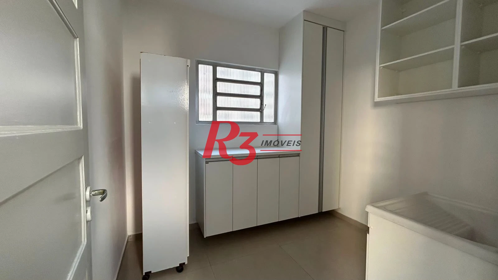 Apartamento com 3 dormitórios à venda, 145 m² por R$ 790.000,00 - Boqueirão - Santos/SP
