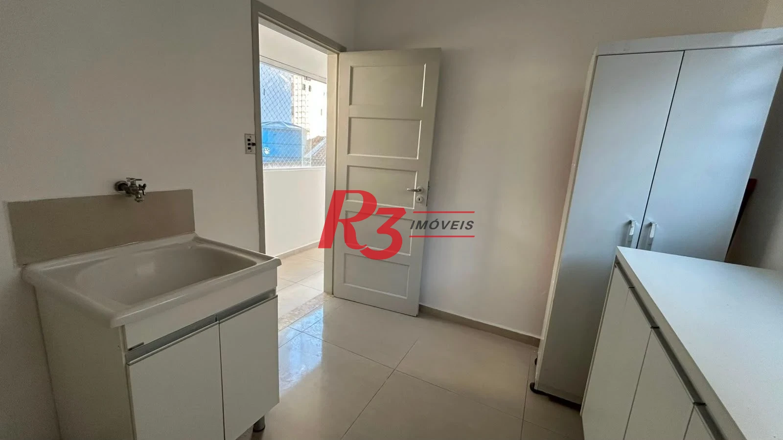 Apartamento com 3 dormitórios à venda, 145 m² por R$ 790.000,00 - Boqueirão - Santos/SP