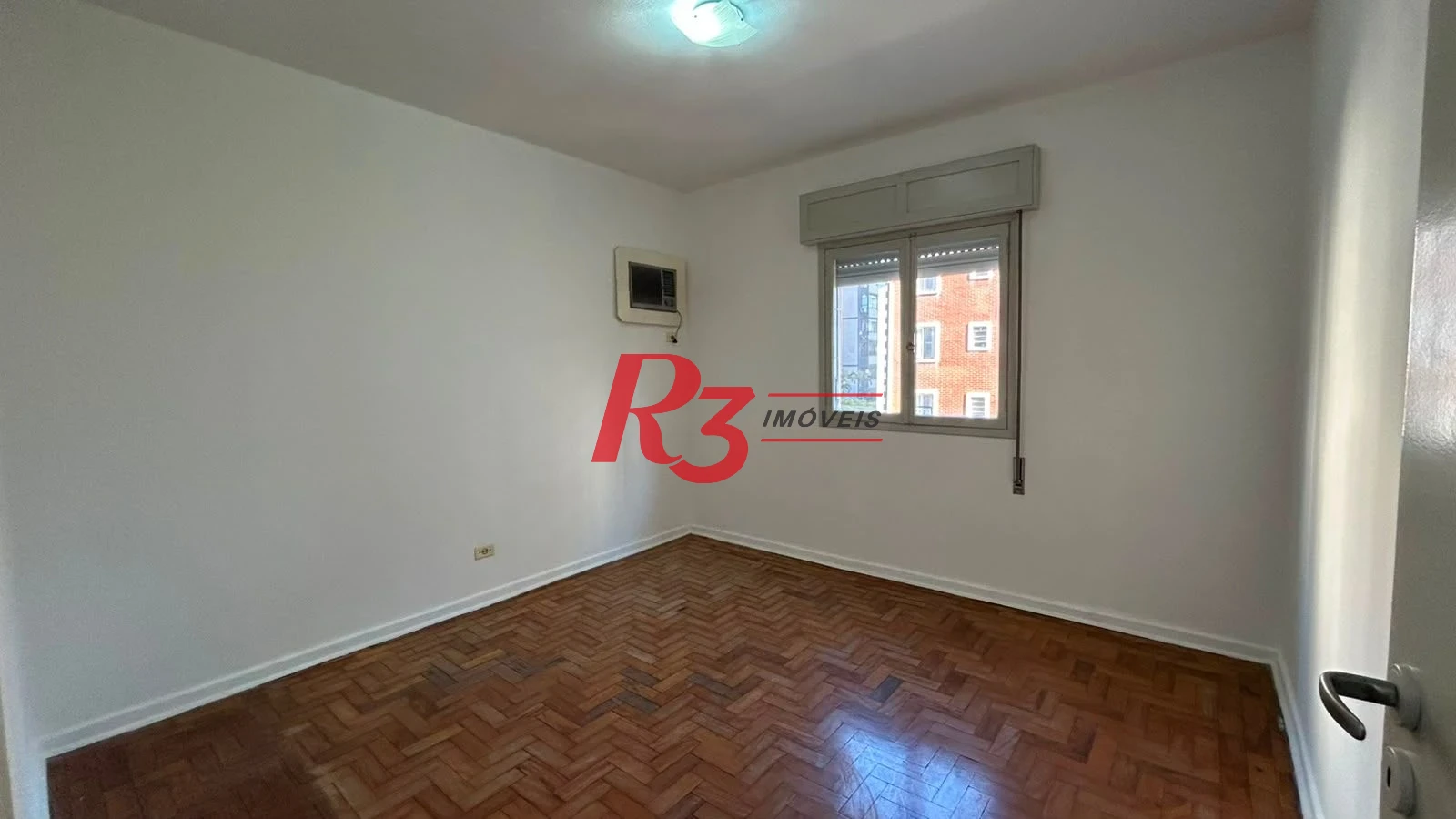 Apartamento com 3 dormitórios à venda, 145 m² por R$ 790.000,00 - Boqueirão - Santos/SP