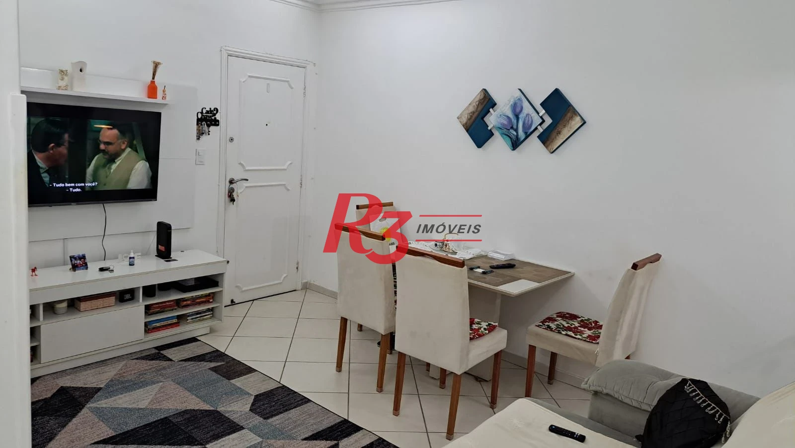 Apartamento amplo de 1 dormitório no Embaré