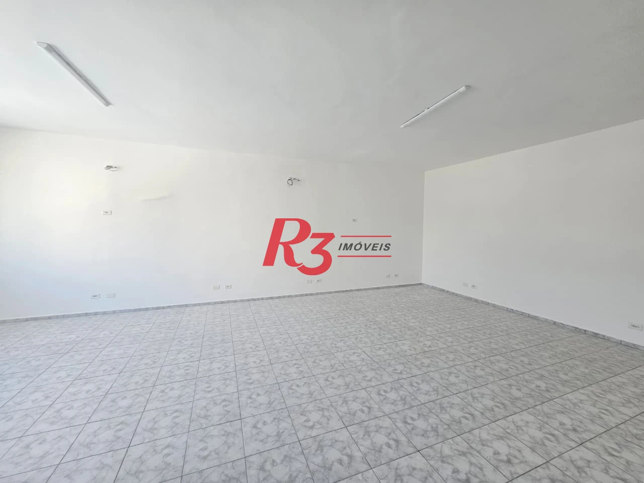 Sala comercial para Alugar na Vila Nova em Santos – Excelente localização