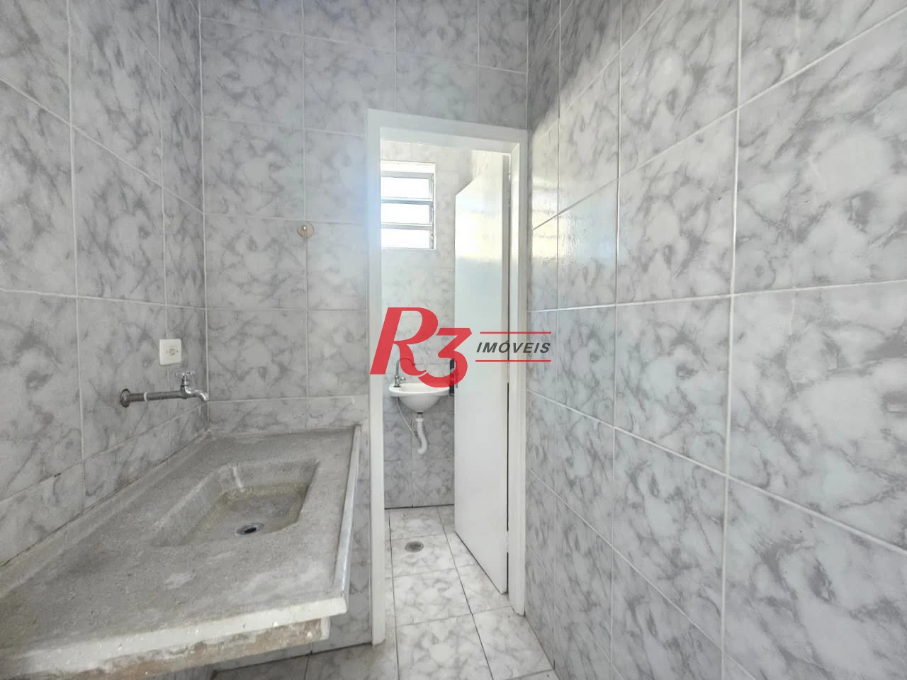 Sala comercial para Alugar na Vila Nova em Santos – Excelente localização