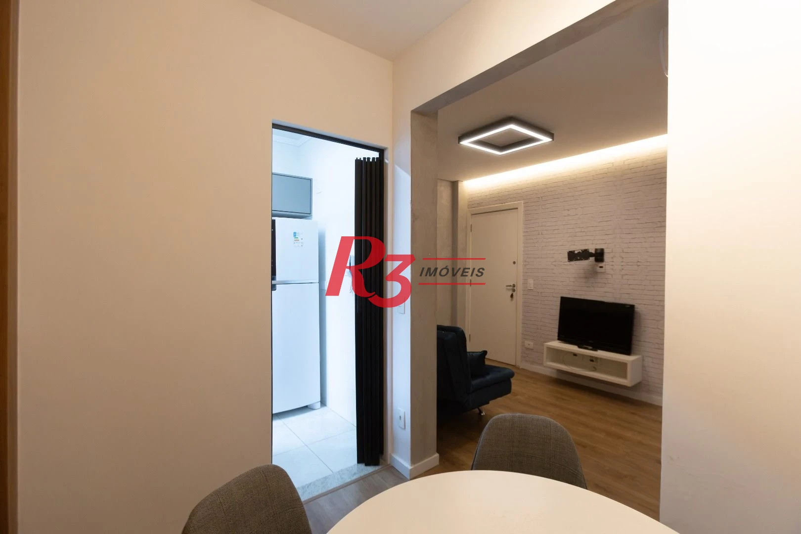 Apartamento com 1 dormitório para alugar, 40 m² por R$ 3.900,00/mês - Gonzaga - Santos/SP