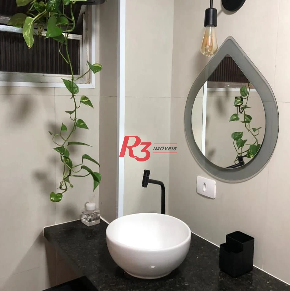 Apartamento com 1 dormitório à venda, 37 m² por R$ 320.000,00 - José Menino - Santos/SP