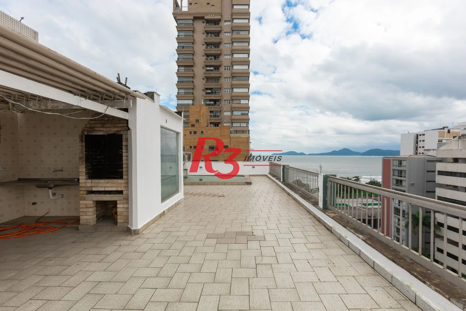 Cobertura com 3 dormitórios, 231 m² - venda por R$ 1.950.000,00 ou aluguel por R$ 10.000,00/mês - Ponta da Praia - Santos/SP