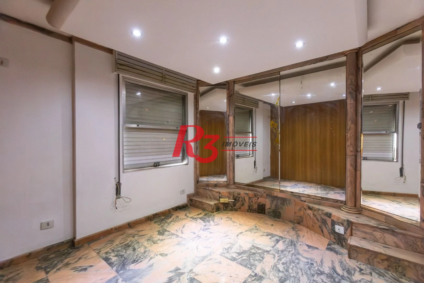 Cobertura com 3 dormitórios, 231 m² - venda por R$ 1.950.000,00 ou aluguel por R$ 10.000,00/mês - Ponta da Praia - Santos/SP