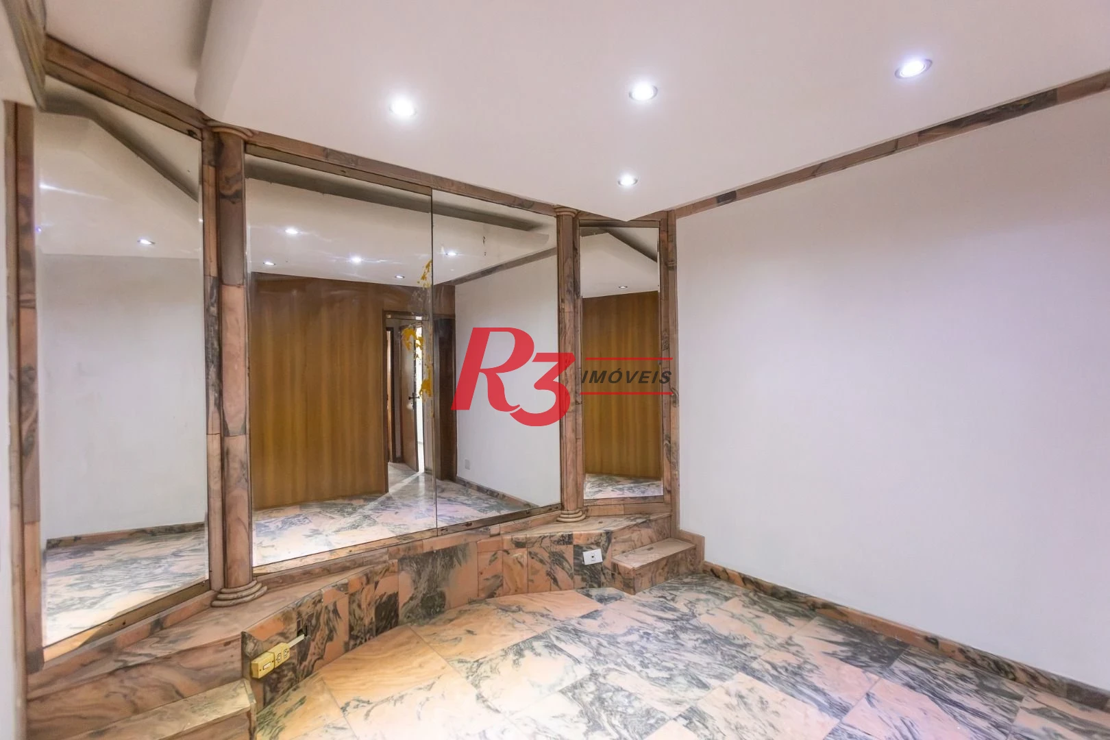 Cobertura com 3 dormitórios, 231 m² - venda por R$ 1.950.000,00 ou aluguel por R$ 10.000,00/mês - Ponta da Praia - Santos/SP