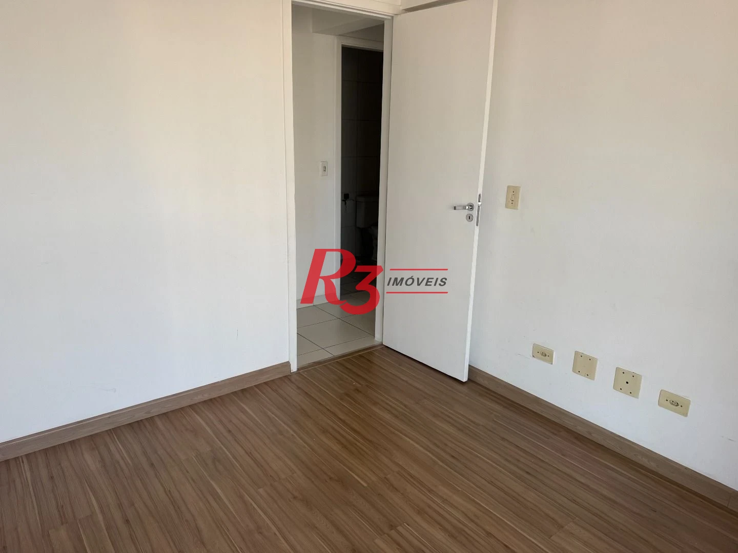 Apartamento com 3 dormitórios à venda, 92 m² por R$ 905.000,00 - Encruzilhada - Santos/SP
