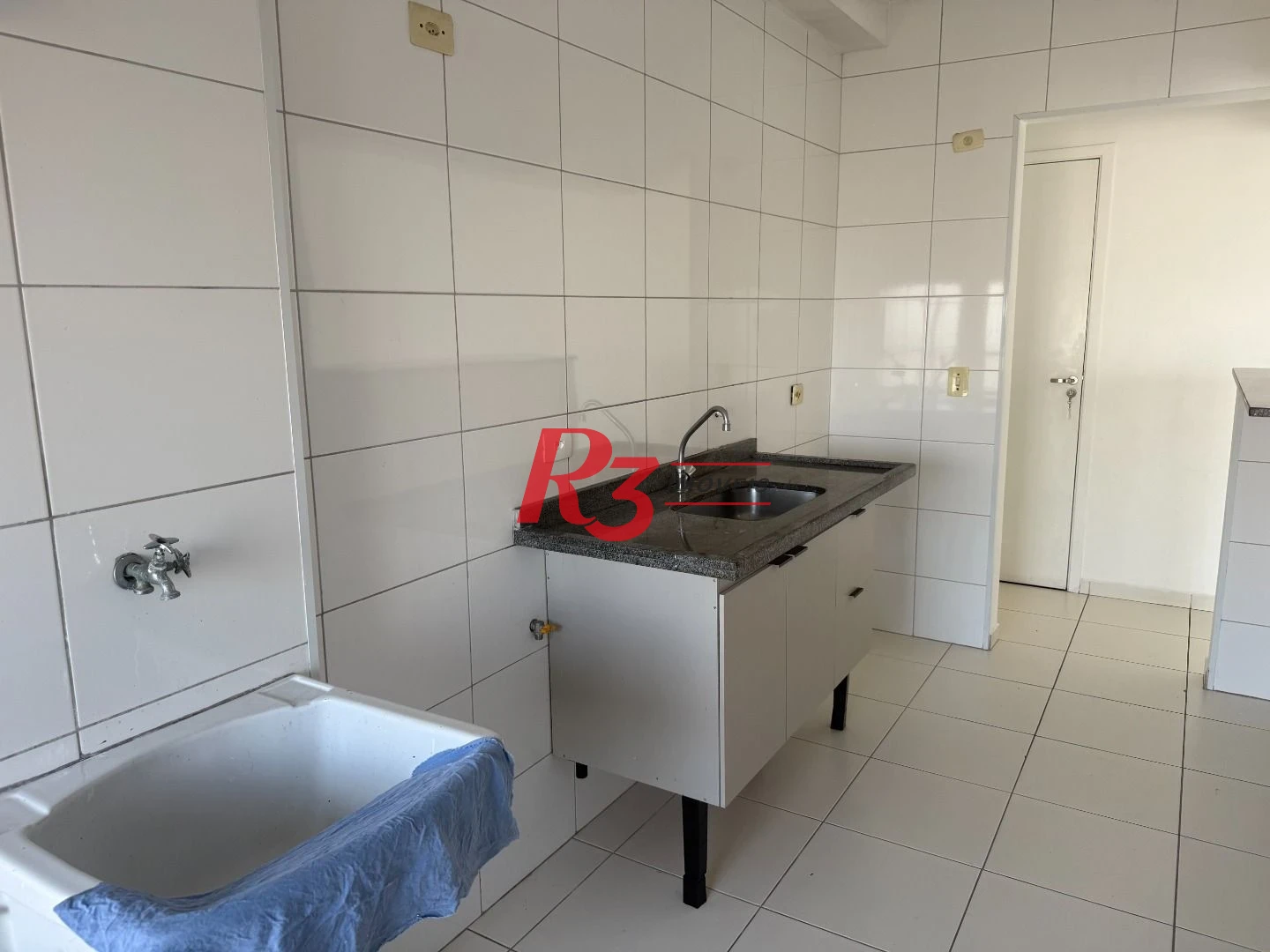 Apartamento com 3 dormitórios à venda, 92 m² por R$ 905.000,00 - Encruzilhada - Santos/SP