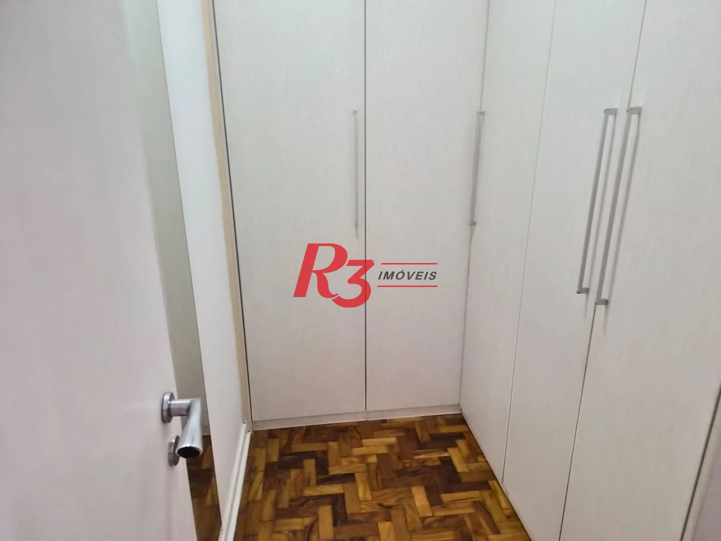 Apartamento com 1 dormitório à venda, 47 m² por R$ 300.000,00 - Centro - São Vicente/SP