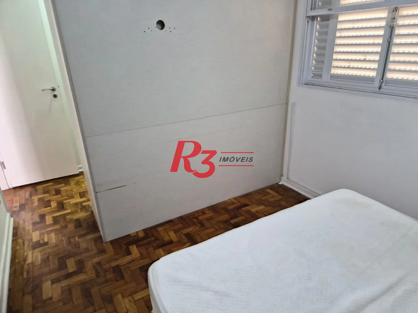 Apartamento com 1 dormitório à venda, 47 m² por R$ 300.000,00 - Centro - São Vicente/SP