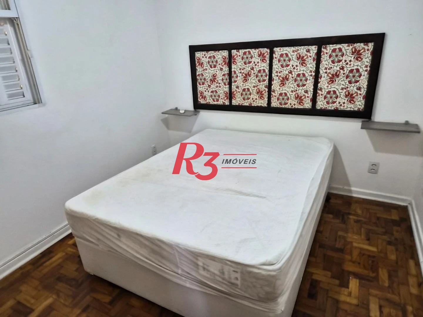 Apartamento com 1 dormitório à venda, 47 m² por R$ 300.000,00 - Centro - São Vicente/SP