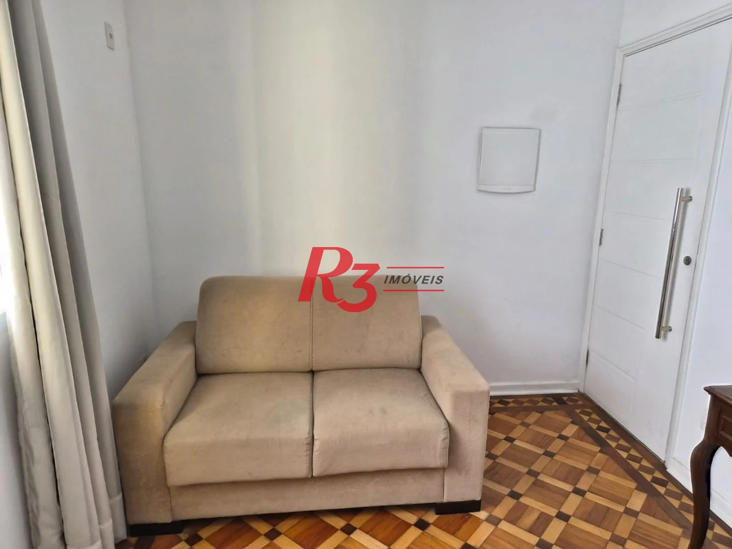 Apartamento com 1 dormitório à venda, 47 m² por R$ 300.000,00 - Centro - São Vicente/SP