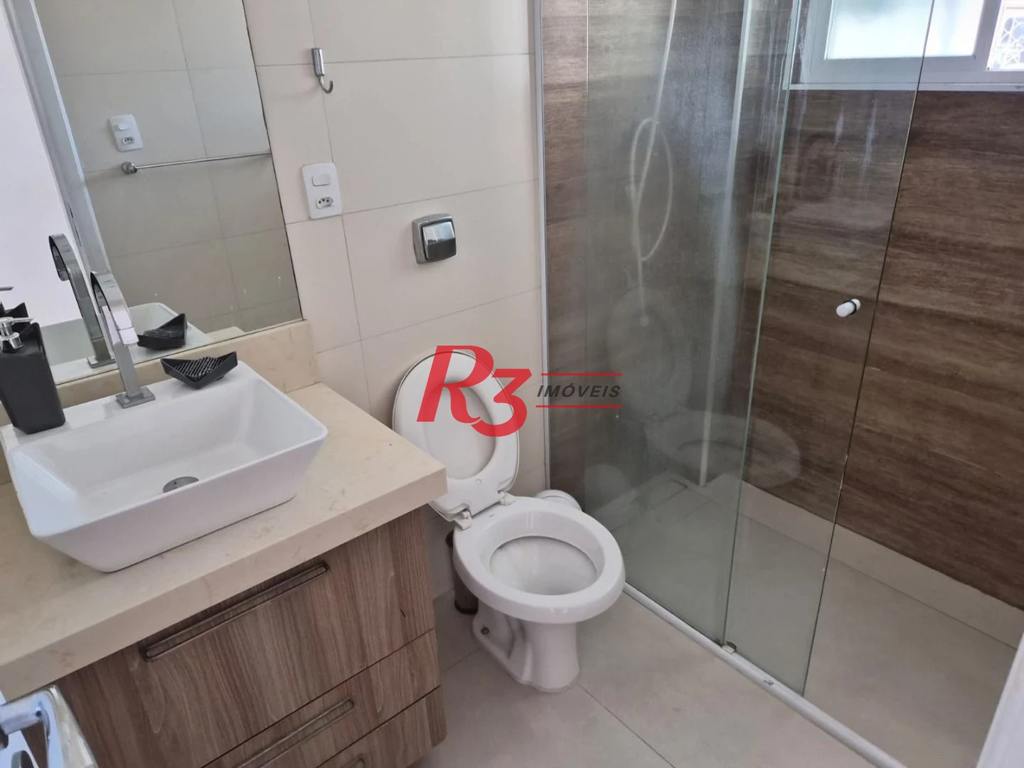 Apartamento com 1 dormitório à venda, 47 m² por R$ 300.000,00 - Centro - São Vicente/SP