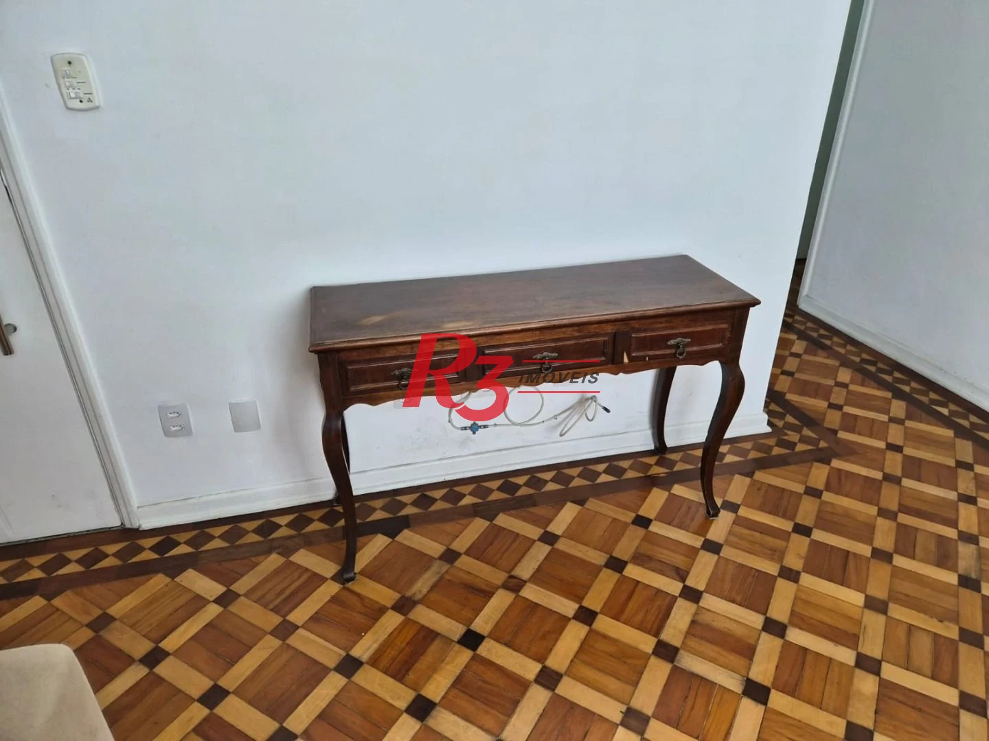 Apartamento com 1 dormitório à venda, 47 m² por R$ 300.000,00 - Centro - São Vicente/SP