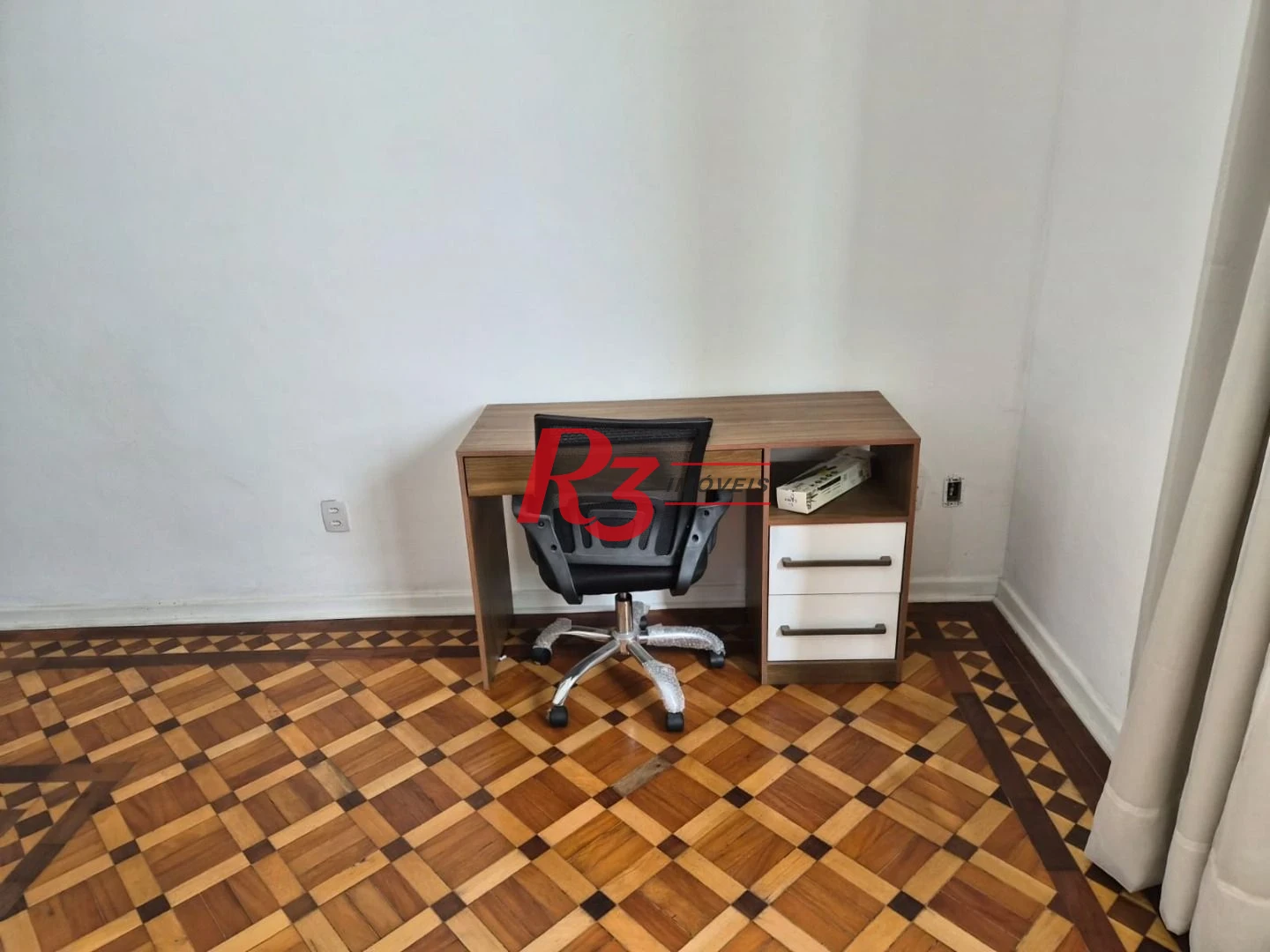Apartamento com 1 dormitório à venda, 47 m² por R$ 300.000,00 - Centro - São Vicente/SP