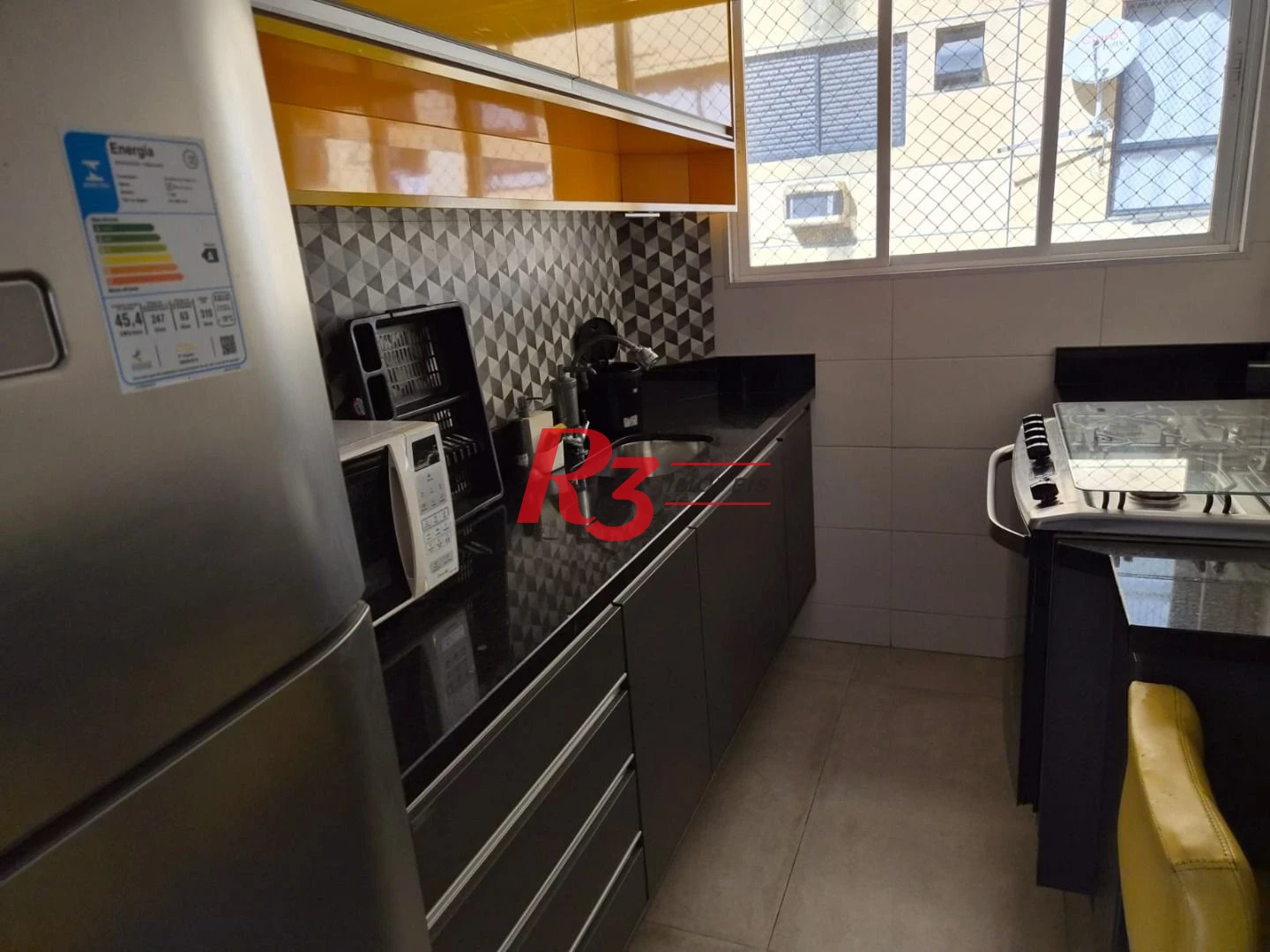 Apartamento com 1 dormitório à venda, 47 m² por R$ 300.000,00 - Centro - São Vicente/SP