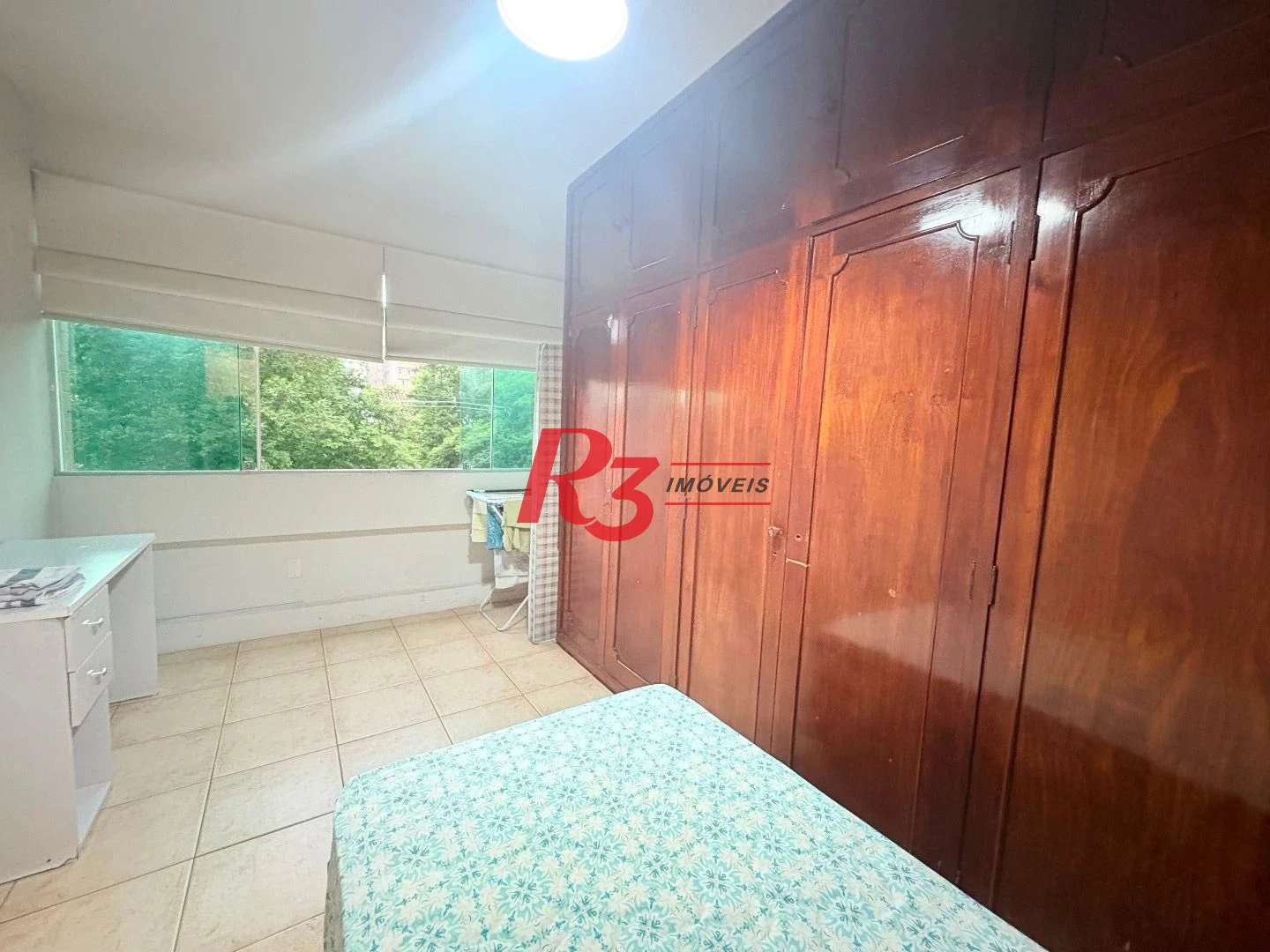 Apartamento com 2 dormitório, Quadra da Praia, Santos.