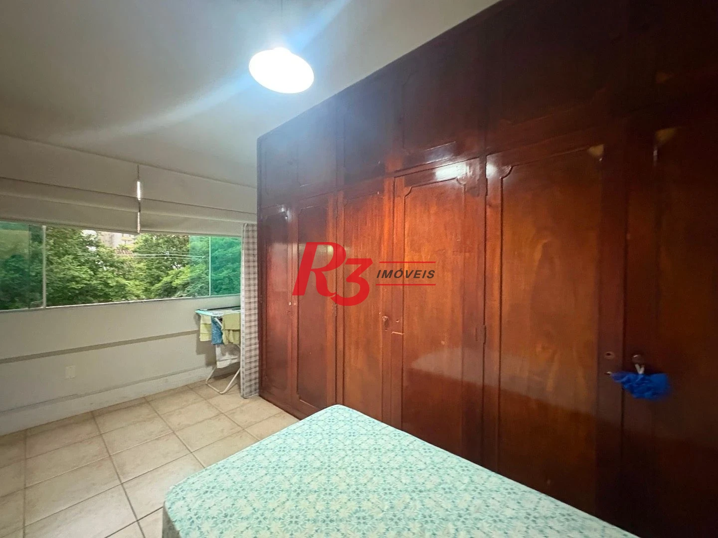 Apartamento com 2 dormitório, Quadra da Praia, Santos.